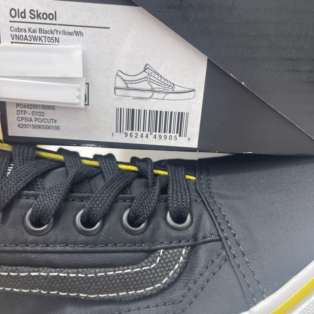 Vans Men’s Old Skool
Cobra Kai Black/Yellow/White Sneakers 
VN0A3WKT05N - Picture 15 of 16